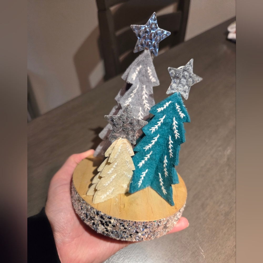 Kohl's Festive Tree Picture Holder /Decoration with Stars - Gray, Teal, Cream